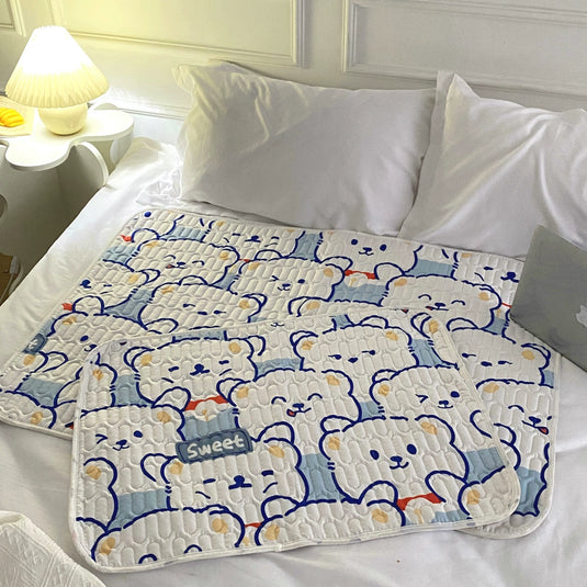 Cute Little Bear Cartoon Urine Pad Sanitary Napkin Mattress Washable Waterproof Gasket Menstrual Mattress for cat.